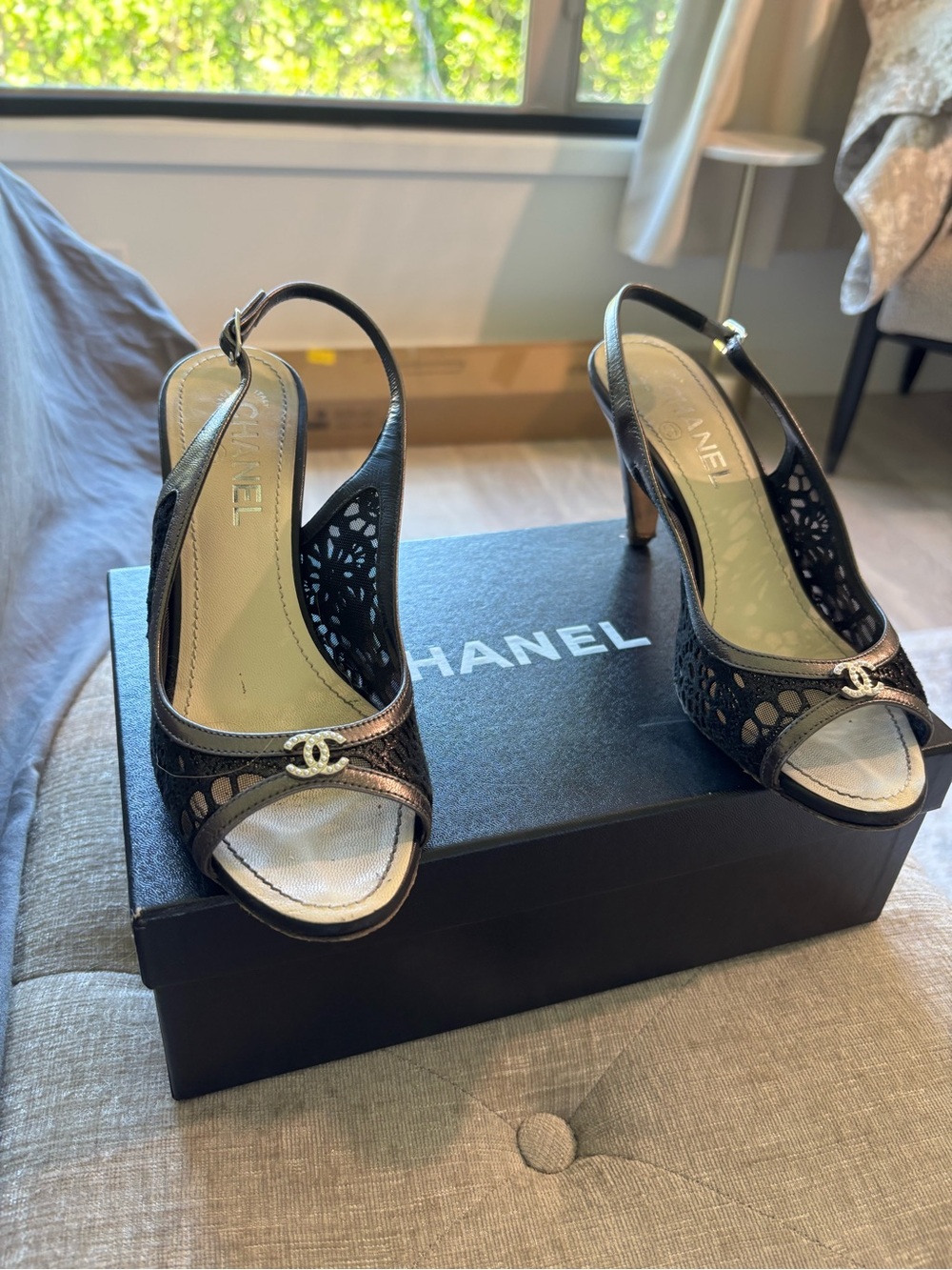 CHANEL Black Open-Toe Slingback Heels with CC pearl Charm size 38